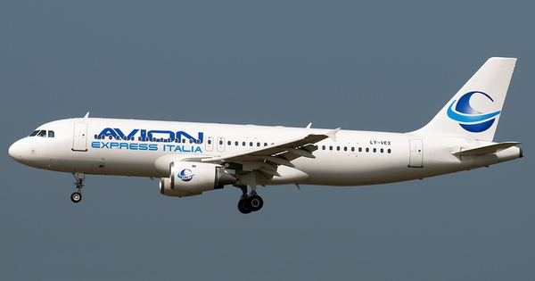 Không có bằng cơ trưởng dám lái máy bay chở hàng trăm hành khách khắp châu Âu? avatar1763276780920 17632767819481648872231jpeg