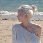 Diện đồ xuyên thấu khi đi sự kiện, hot girl Hàn Quốc khiến cư dân mạng bùng nổ khi đổi sang bikini avatar1763301734707 1763301735217702821727jpeg