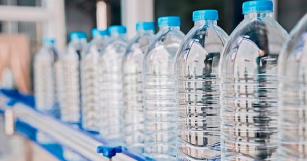 Đột kích một nhà kho, công an triệt phá đường dây sản xuất nước lọc giả quy mô lớn - chủ sở hữu là con trai Cựu Chủ tịch Hội đồng thành phố avatar1763541455956 17635414562621249935331jpg