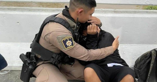 Thiếu niên 15 tuổi định nhảy cầu rồi được cảnh sát cứu, mẹ chia sẻ lý do đằng sau hành động của con trai avatar1763615873611 1763615873939499484710 0 121 628 1126 crop 17636158850882113767093jpg