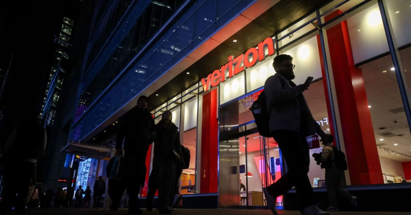 Verizon và cú sốc sa thải 13.000 người lớn nhất lịch sử: Tín hiệu của một cuộc tái cấu trúc sâu và cuộc đua sinh tồn trong viễn thông Mỹ avatar1763695067122 17636950674581706314171png