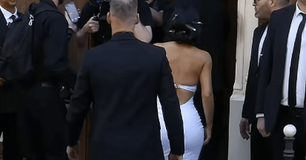 Bất tài như mỹ nhân này xứng đáng bị đuổi khỏi showbiz: Diễn dở đến cùng cực, chỉ giỏi làm trò khoe thân avatar1764152948868 17641529491951317219799png