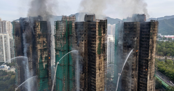 Khung cảnh hoang tàn trơ khung tre ở khu chung cư Hong Kong (Trung Quốc) ngay lúc này: Mái ấm của gần 4.700 người chẳng còn lại gì avatar1764213286965 1764213287797874660977 0 0 824 1318 crop 1764213305839888294657png