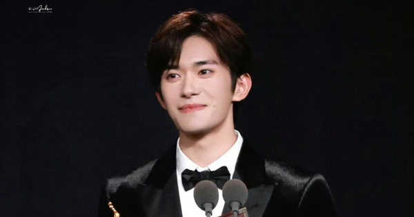 Có nam nghệ sĩ vừa nhận cúp đã bị nói "chơi chiêu", chính một tiền bối lên tiếng làm rõ ngọn ngành avatar1764643002166 1764643002608199447445jpg