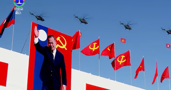 Mãn nhãn màn trình diễn của không quân Lào trong lễ kỷ niệm 50 năm Quốc khánh avatar1764645832562 17646458330472031250924 0 0 535 857 crop 17646463295341172789812png