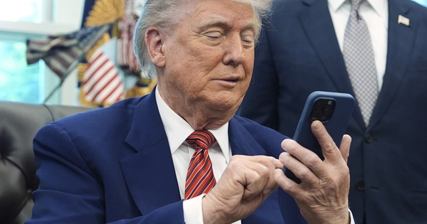 Tổng thống Mỹ Donald Trump chia sẻ hơn 160 bài đăng lên mạng xã hội trong 5 giờ avatar1764780106548 1764780106849379632864 0 0 1250 2000 crop 17647801273852047588954jpg