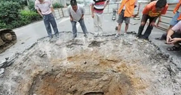 Công trường dừng thi công khẩn cấp vì máy xúc đào trúng vật cứng, kho báu hơn 11.000 tỷ đồng dưới hố sâu 2m được đào lên avatar1765034746521 176503474728442956215png