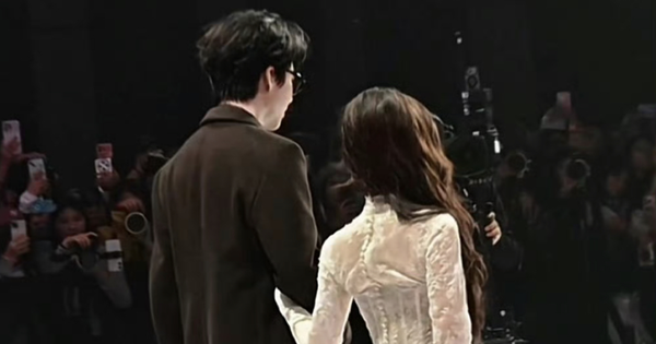 Cặp đôi "đại ca xã hội đen và cô vợ nhỏ" đang gây sốt MXH: Nhà gái đẹp gì mà đẹp dữ vậy avatar1765075790322 17650757921641615506549 0 0 589 1125 crop 17650760386171436028501png