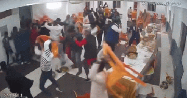 Đám cưới đang tiến hành thì xảy ra ẩu đả dữ dội, gia đình cô dâu tuyên bố: "Không cưới xin gì nữa" avatar1765085157675 17650851580831338241340gifpng