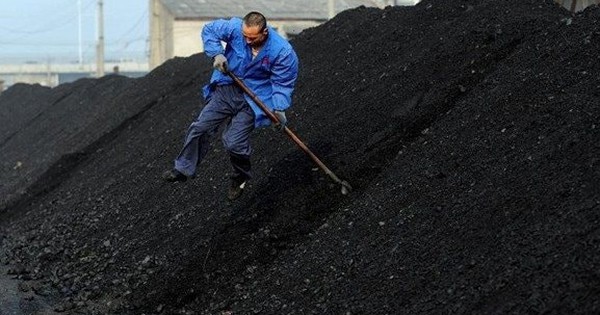 Cơn sốt "vàng đen" trở lại sau 4 năm chạm đáy: 2 quốc gia chủ chốt BRICS tranh thủ gom hàng giữa lúc rét đậm, giá phục hồi mạnh avatar1765099620378 17650996207221898457008jpg