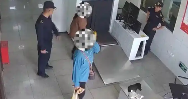 Hải quan bắt giữ người phụ nữ có dáng đi bất thường và bụng dưới phồng lên: Sự thật sốc không tưởng avatar1765178331600 1765178332049465500606 29 70 350 583 crop 17651829294721048636880png