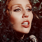 Sốc: Mẹ ruột Miley Cyrus lộ diện, sinh con khi mới 12 tuổi? avatar1765248560879 17652485615761015251822 0 0 261 500 crop 176524857631951579336gifpng