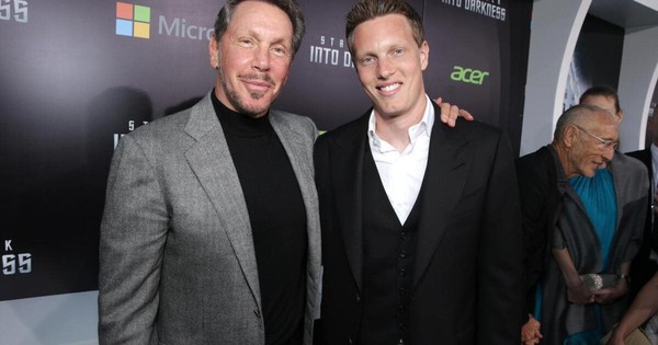 Người con trai ‘khác biệt’ của nhà sáng lập Oracle: Mỗi tuần chỉ có 5 USD tiền tiêu vặt, từ chối nối nghiệp cha để đi làm phim, đấu với Netflix nhằm mua lại Warner Bros avatar1765272719073 1765272719426812803072jpg