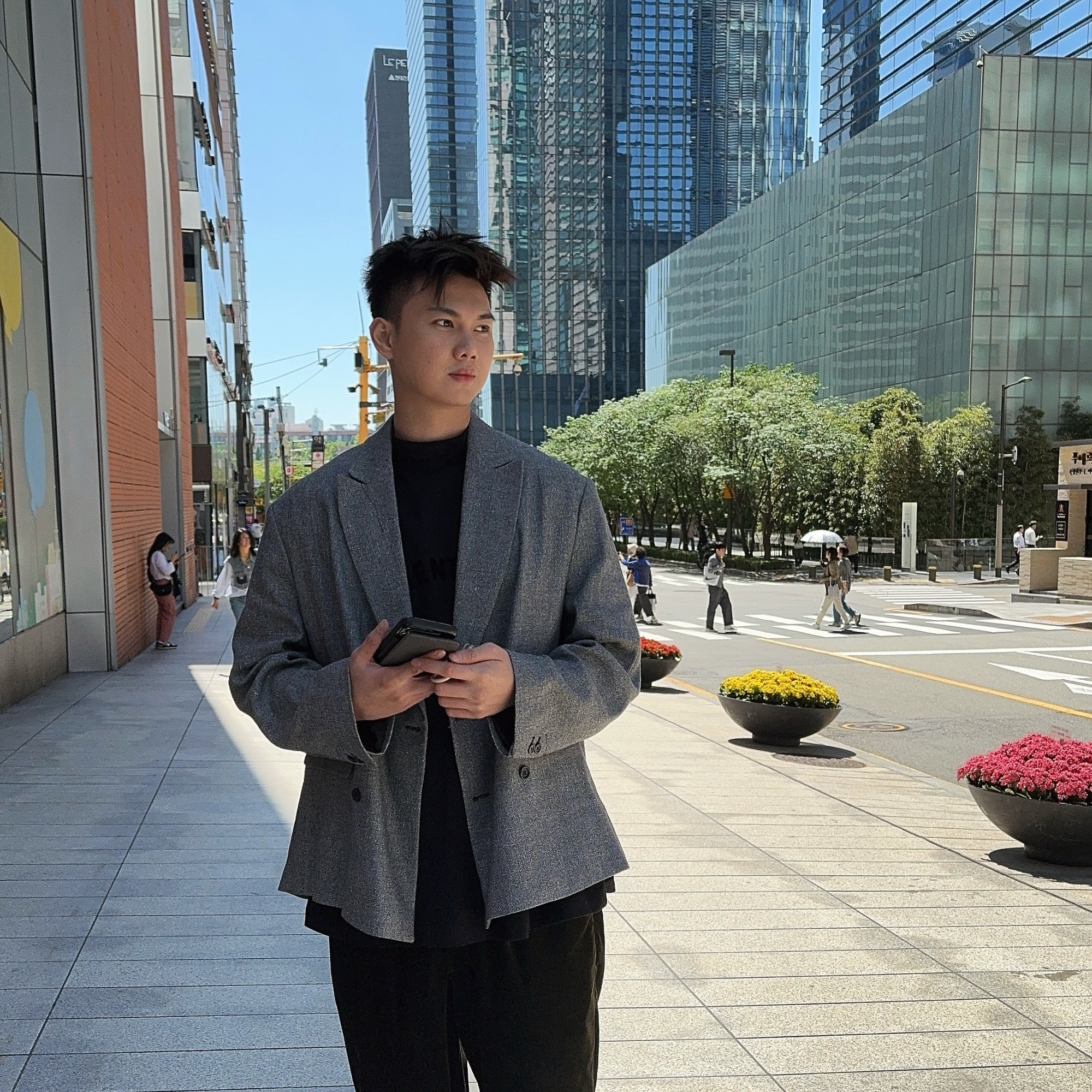 Tình tin đồn kém 5 tuổi của Miu Lê: Cao 1m9 visual Tình tin đồn kém 5 tuổi của Miu Lê: Cao 1m9 visual