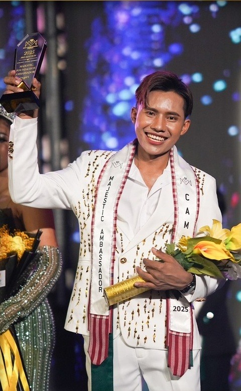 Chàng trai hot nhất Nam vương Campuchia đạt kết quả không tưởng sau 2 tháng sửa hết mặt tại Việt Nam- Ảnh 1.