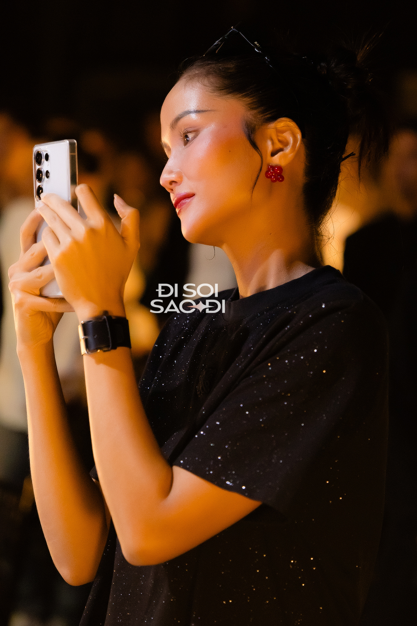 H'Hen Niê, Tiên Tiên và dàn sao Vbiz đổ bộ đám cưới đẹp như mơ của cặp đôi đồng giới hot Vbiz- Ảnh 4. H'Hen Niê, Tiên Tiên và dàn sao Vbiz đổ bộ đám cưới đẹp như mơ của cặp đôi đồng giới hot Vbiz- Ảnh 4.