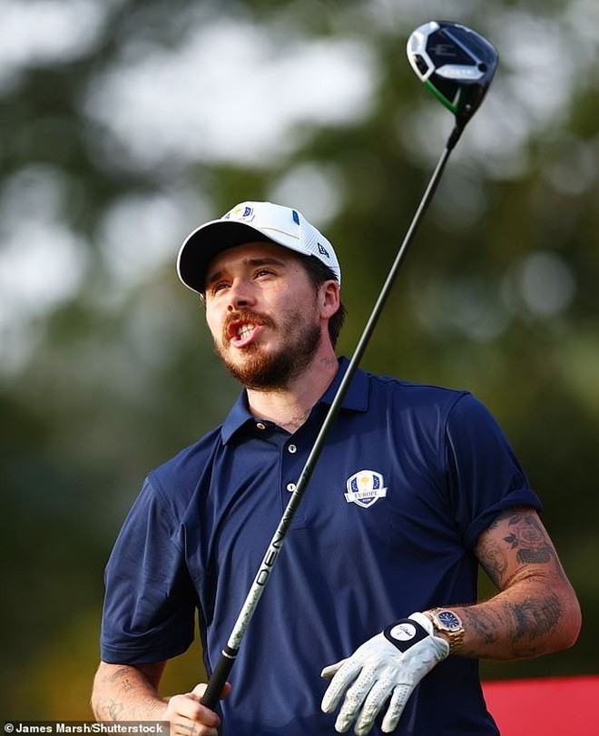 Khoảnh khắc bẽ bàng của Brooklyn Beckham- Ảnh 4. Khoảnh khắc bẽ bàng của Brooklyn Beckham- Ảnh 4.