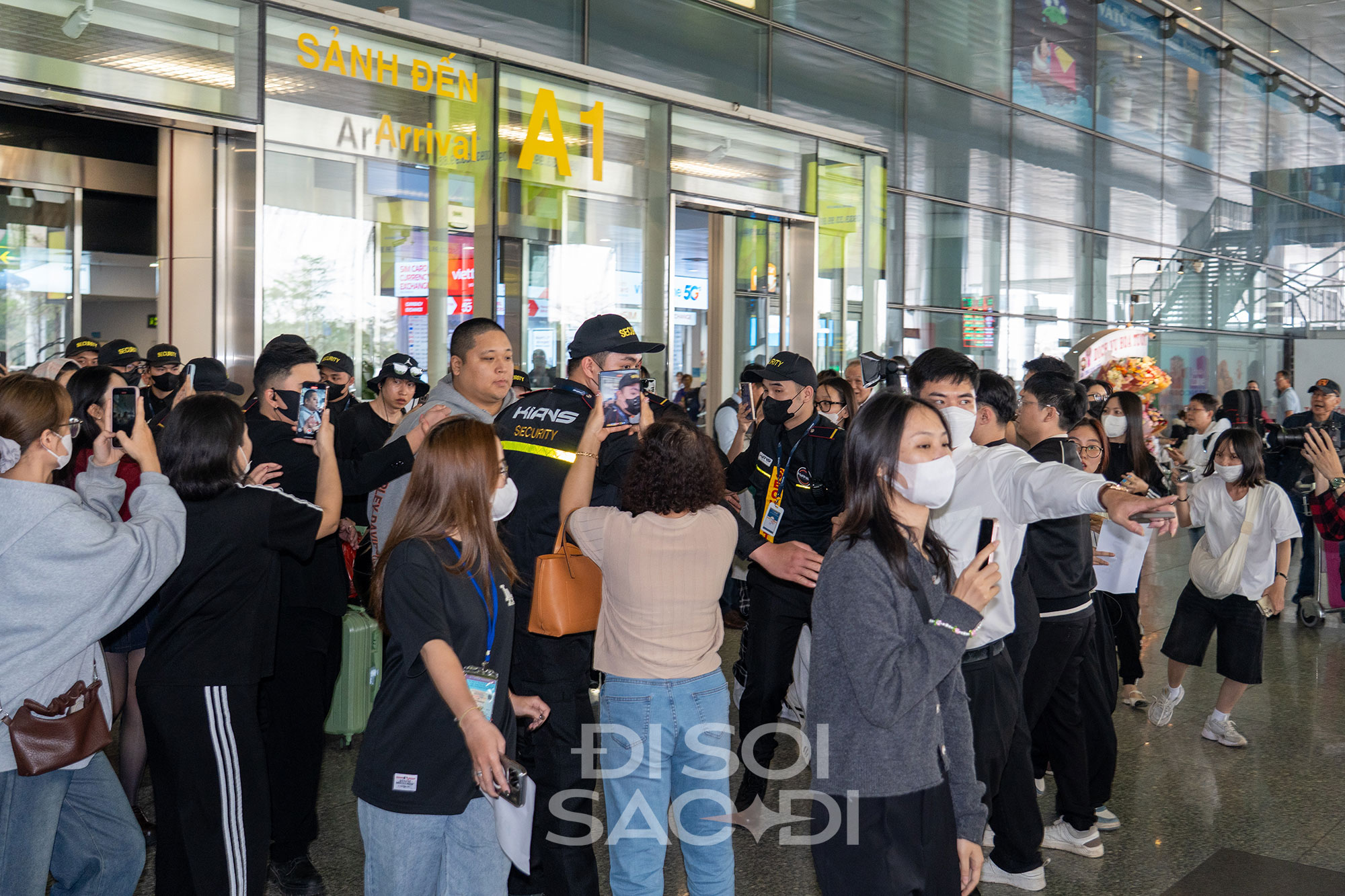 Trọn chùm ảnh nét căng B.I cực điển trai đổ bộ Việt Nam, sẵn sàng Trọn chùm ảnh nét căng B.I cực điển trai đổ bộ Việt Nam, sẵn sàng