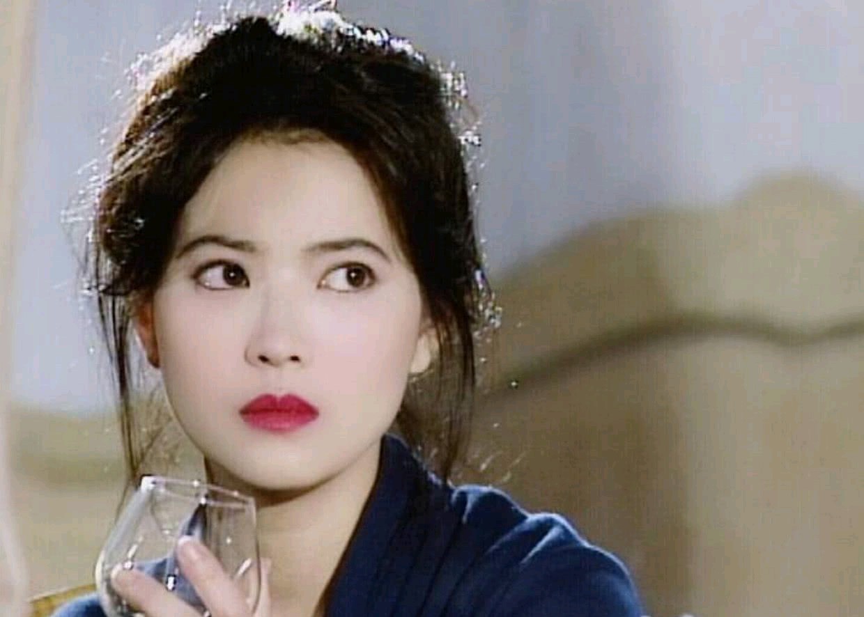 Chấn động vụ “ngọc nữ” bị ông lớn giở đồi bại: Mắc bệnh tâm thần và ra đi trong cô độc ở tuổi 55- Ảnh 4.