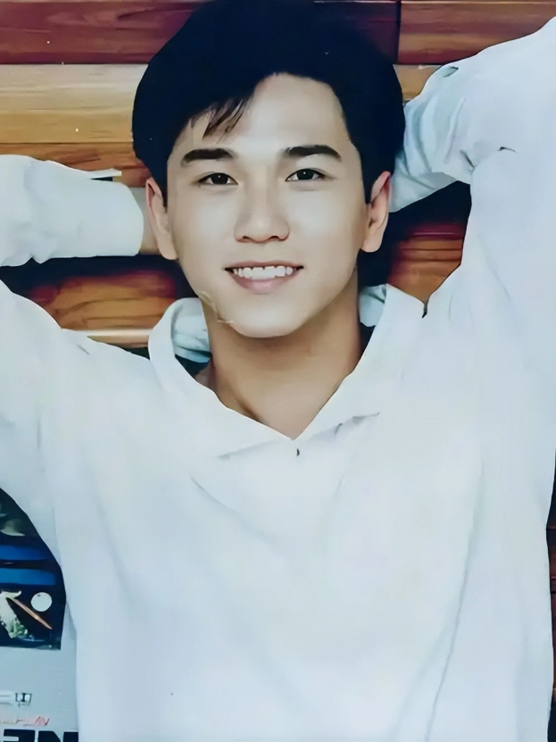 Nam diễn viên bị tố chia tay đòi quà khiến cả MXH chỉ trích: Nam diễn viên bị tố chia tay đòi quà khiến cả MXH chỉ trích: