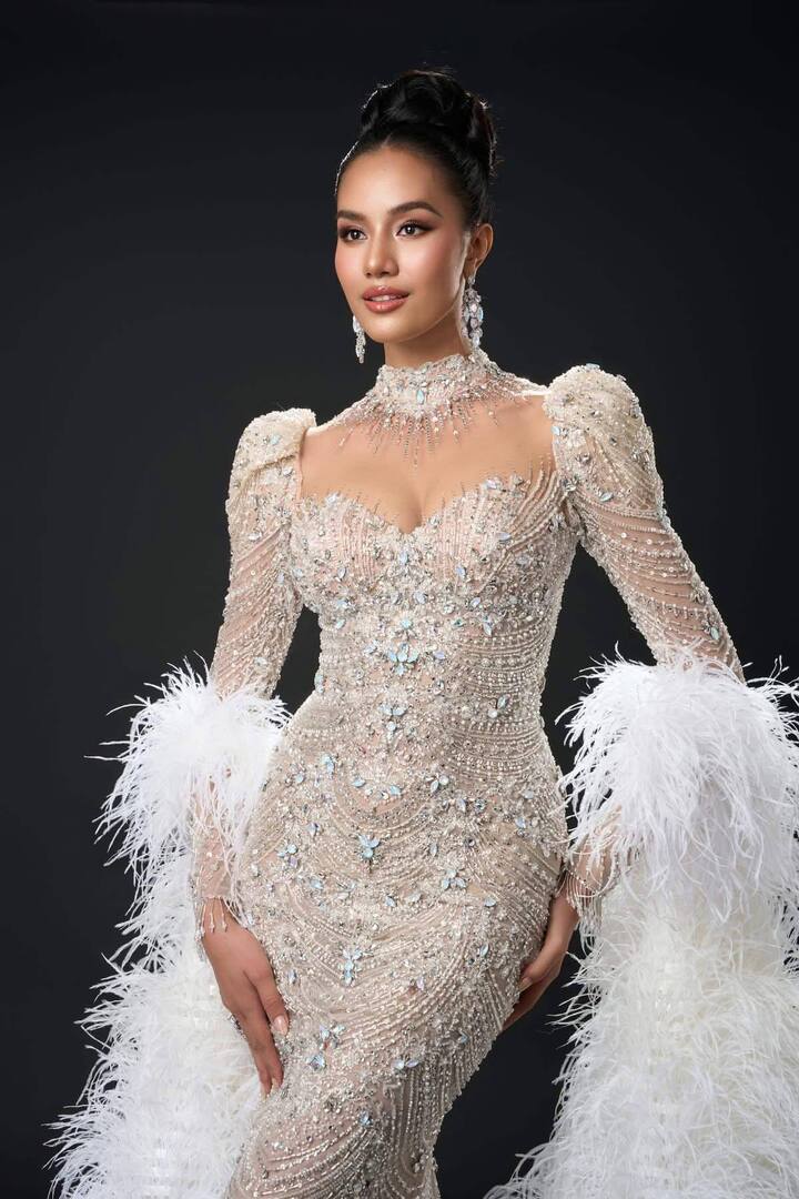 Vóc dáng 1m8, nóng bỏng của Tân hoa hậu thế giới 2025- Ảnh 2.
