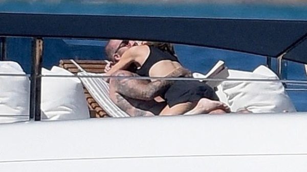 Cuộc tình vụng trộm của Beckham bị nhắc lại b2 1754114547217 1754114547585300414082