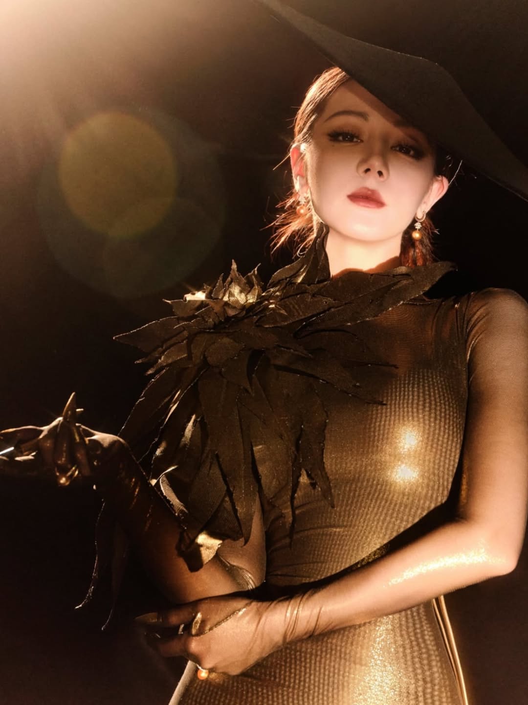 Địch Lệ Nhiệt Ba đang bắt chước Triệu Lộ Tư đấy à?- Ảnh 3.