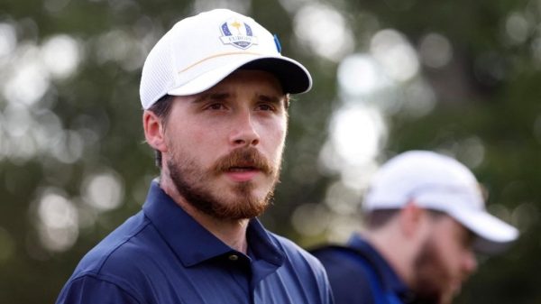 Khoảnh khắc bẽ bàng của Brooklyn Beckham 29 Khoảnh khắc bẽ bàng của Brooklyn Beckham b4 1758792200425 17587922019201272455989