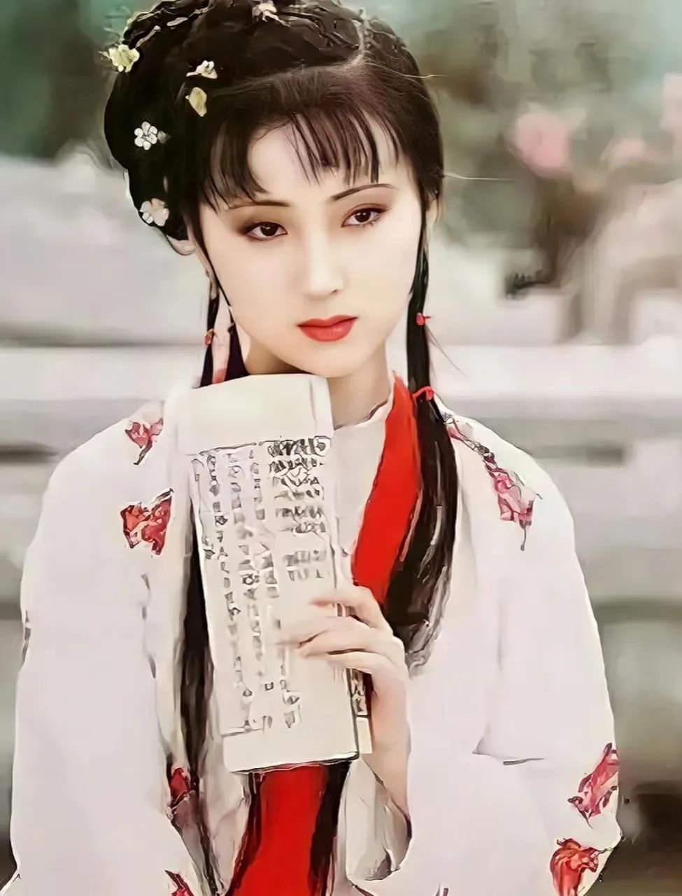 10 mỹ nhân xé sách bước ra đẹp nhất Trung Quốc: Lưu Diệc Phi lại thua Dương Mịch, hạng 1 khen 30 năm vẫn không đủ- Ảnh 1.