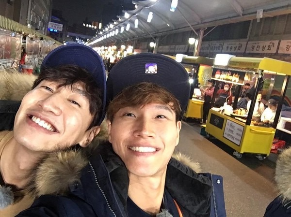 Kim Jong Kook không mời Lee Kwang Soo dự đám cưới, nội bộ Running Man lục đục, cạch mặt nhau?- Ảnh 5.