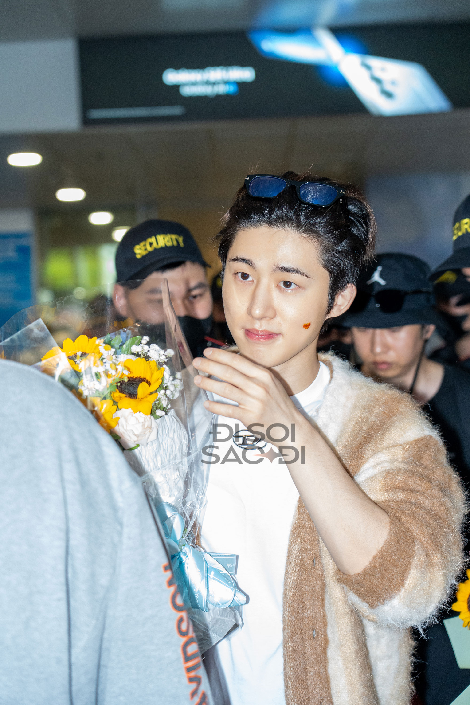 Trọn chùm ảnh nét căng B.I cực điển trai đổ bộ Việt Nam, sẵn sàng Trọn chùm ảnh nét căng B.I cực điển trai đổ bộ Việt Nam, sẵn sàng