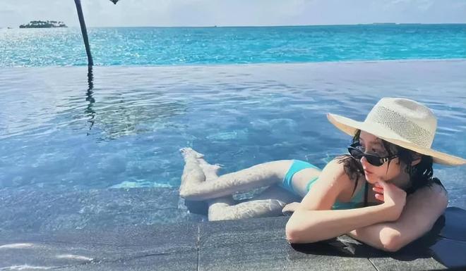 “Em gái quốc dân” khoe sắc cực phẩm nhưng bị bạn trai ghẻ lạnh: Tin đồn lén sinh con mới sốc nhất!- Ảnh 6. “Em gái quốc dân” khoe sắc cực phẩm nhưng bị bạn trai ghẻ lạnh: Tin đồn lén sinh con mới sốc nhất!- Ảnh 6.