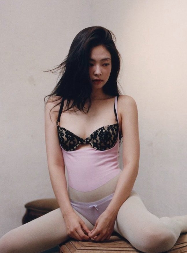 b65da7456c30 Jennie lại .... quá đà b65da7456c30