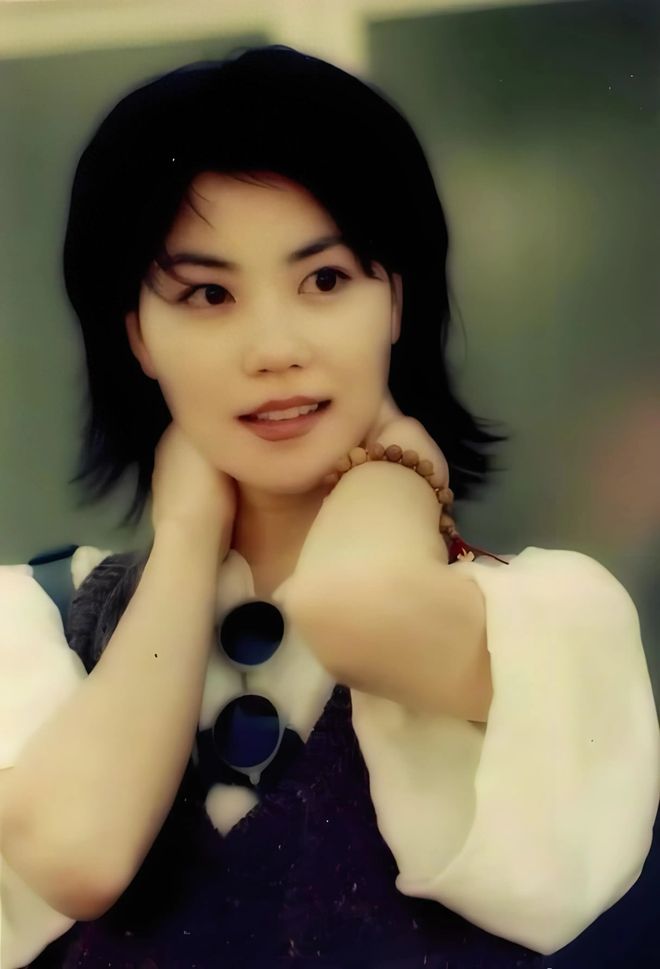 Ngoại lệ duy nhất của “ông lớn” kiểm soát Song Hye Kyo, làm khổ cả showbiz- Ảnh 5. Ngoại lệ duy nhất của “ông lớn” kiểm soát Song Hye Kyo, làm khổ cả showbiz- Ảnh 5.