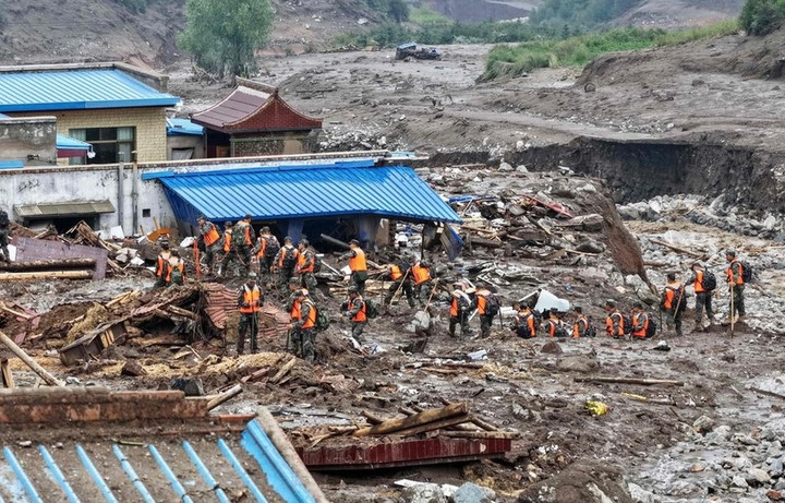 Lũ quét, sạt lở đất ở Trung Quốc, 13 thiệt mạng và 30 người mất tích- Ảnh 2. Lũ quét, sạt lở đất ở Trung Quốc, 13 thiệt mạng và 30 người mất tích- Ảnh 2.