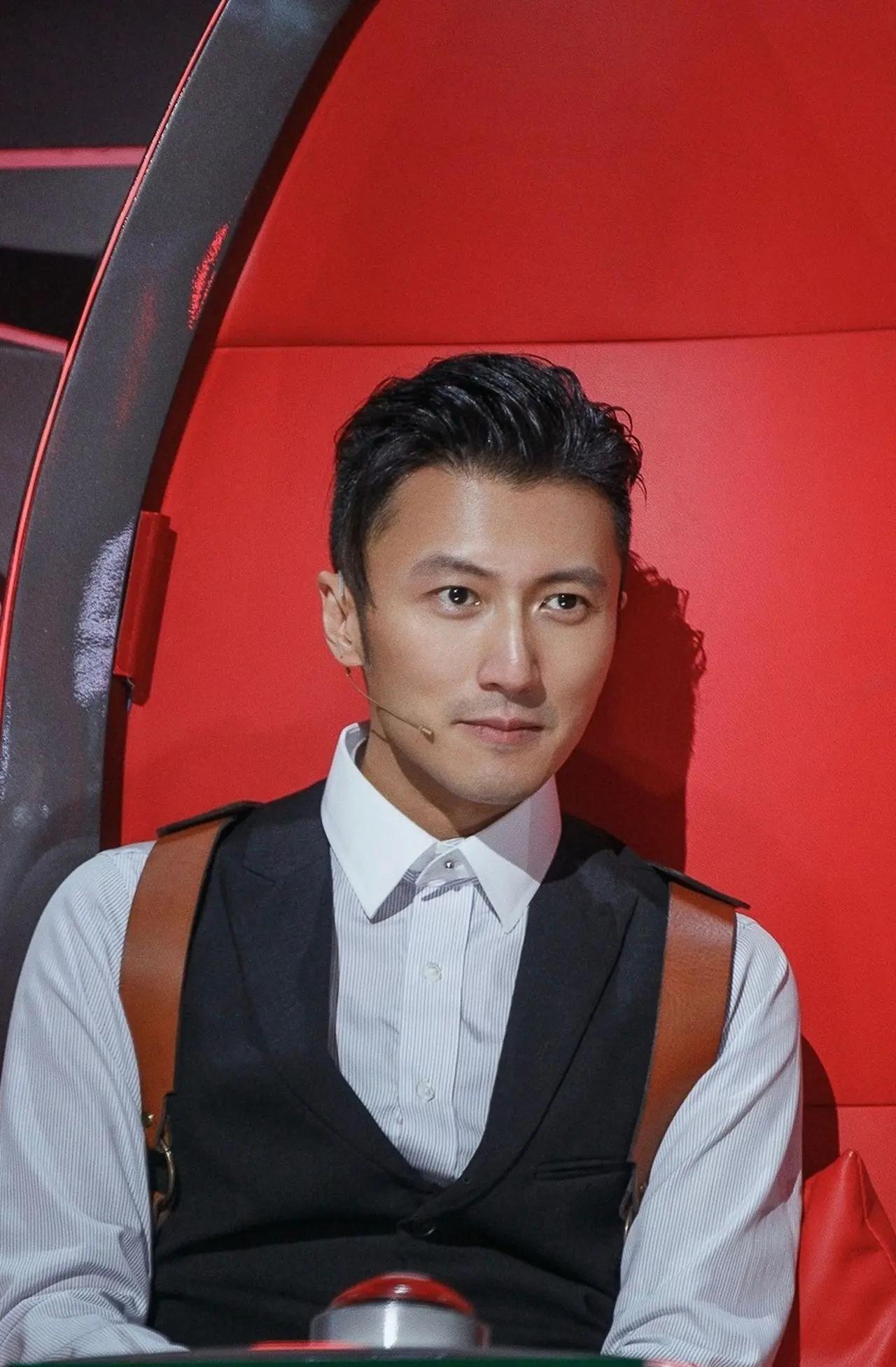 Quý tử Tạ Đình Phong năm nào cũng nhận quà xa xỉ nhưng không thấy mặt bố vì điều kiện thừa kế kỳ lạ?- Ảnh 3.