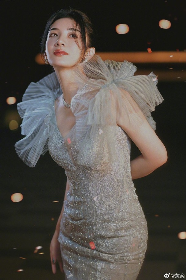 “Tiểu Yến Tử” bị đánh đến biến dạng vì lấy phải chồng tồi, ái nữ cũng phải chịu chung kiếp nạn- Ảnh 4. “Tiểu Yến Tử” bị đánh đến biến dạng vì lấy phải chồng tồi, ái nữ cũng phải chịu chung kiếp nạn- Ảnh 4.