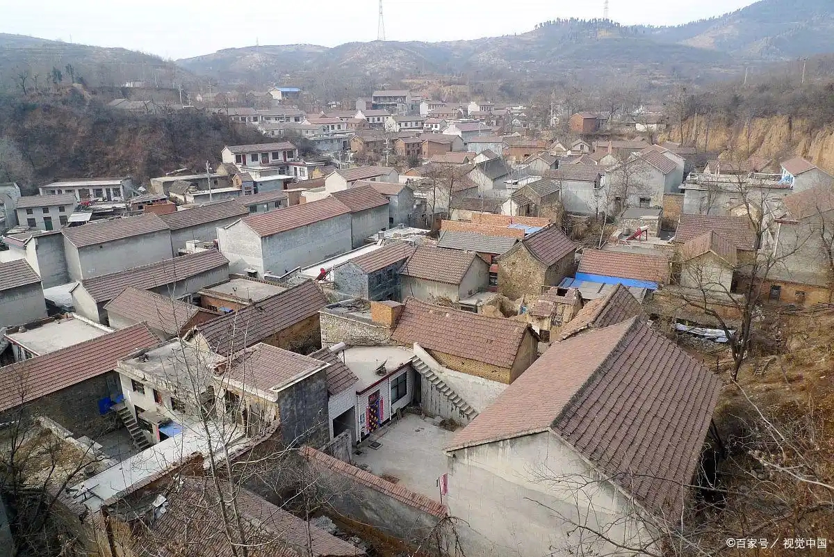 Người đàn ông nhận đền bù đất 20 tỷ đồng sau 15 năm mua nhà: Chủ cũ quay về đòi tiền, lại được toà án chia cho 60%- Ảnh 1.