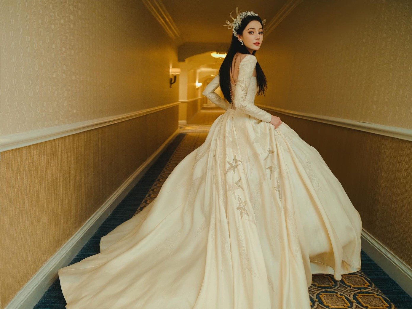 Video mỉa mai Lưu Diệc Phi và các ngôi sao hạng A- Ảnh 1.