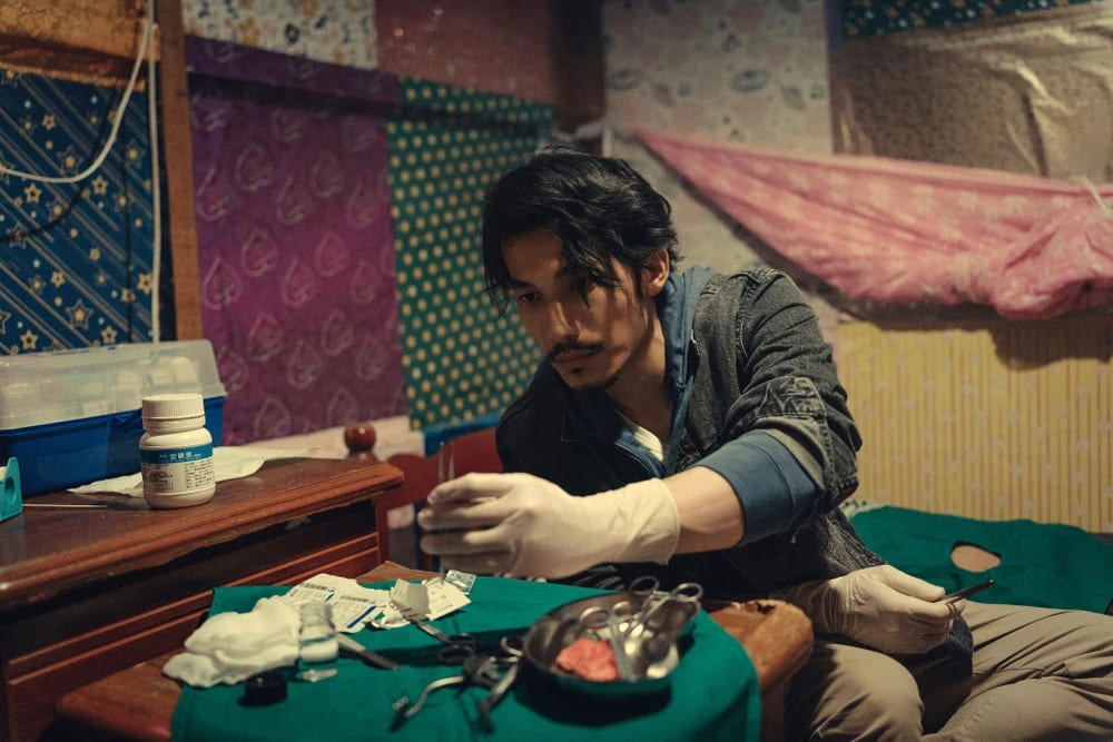 Phim Trung Quốc nhận điểm cao ngất vì hay chấn động, nam chính người Việt gây sốt nhờ visual