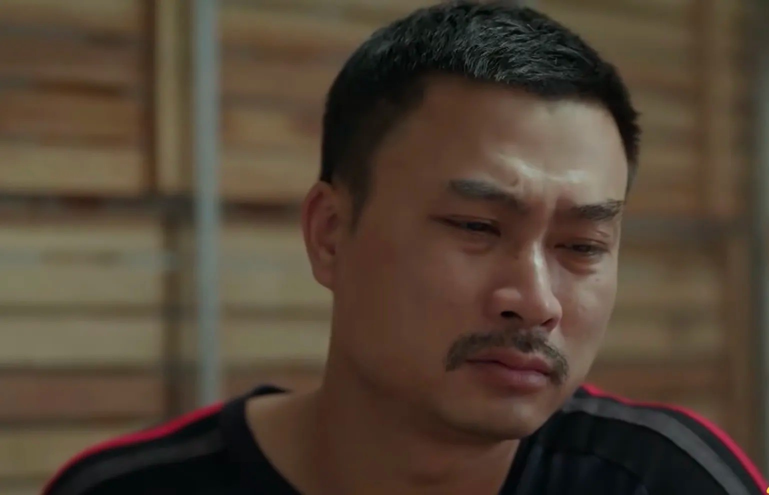 bac2-1749798035-351-width1538height990 Cảnh phim ngoại tình gây tranh cãi của Lương Thu Trang - 6