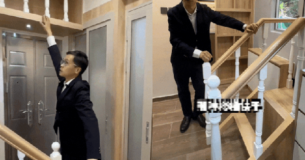 Một gia đình 3 người sống trong căn phòng 13m2 vẫn xây cầu thang xoắn ốc kiểu biệt thự: Mục đích sử dụng khiến netizen rất sốc ban sao cua ban sao cua gia toc giau nhat the gioi 8 1759982455380170895849 1759995370026 1759995370883985502629 0 0 477 764 crop 17599954481811972375185gifpng