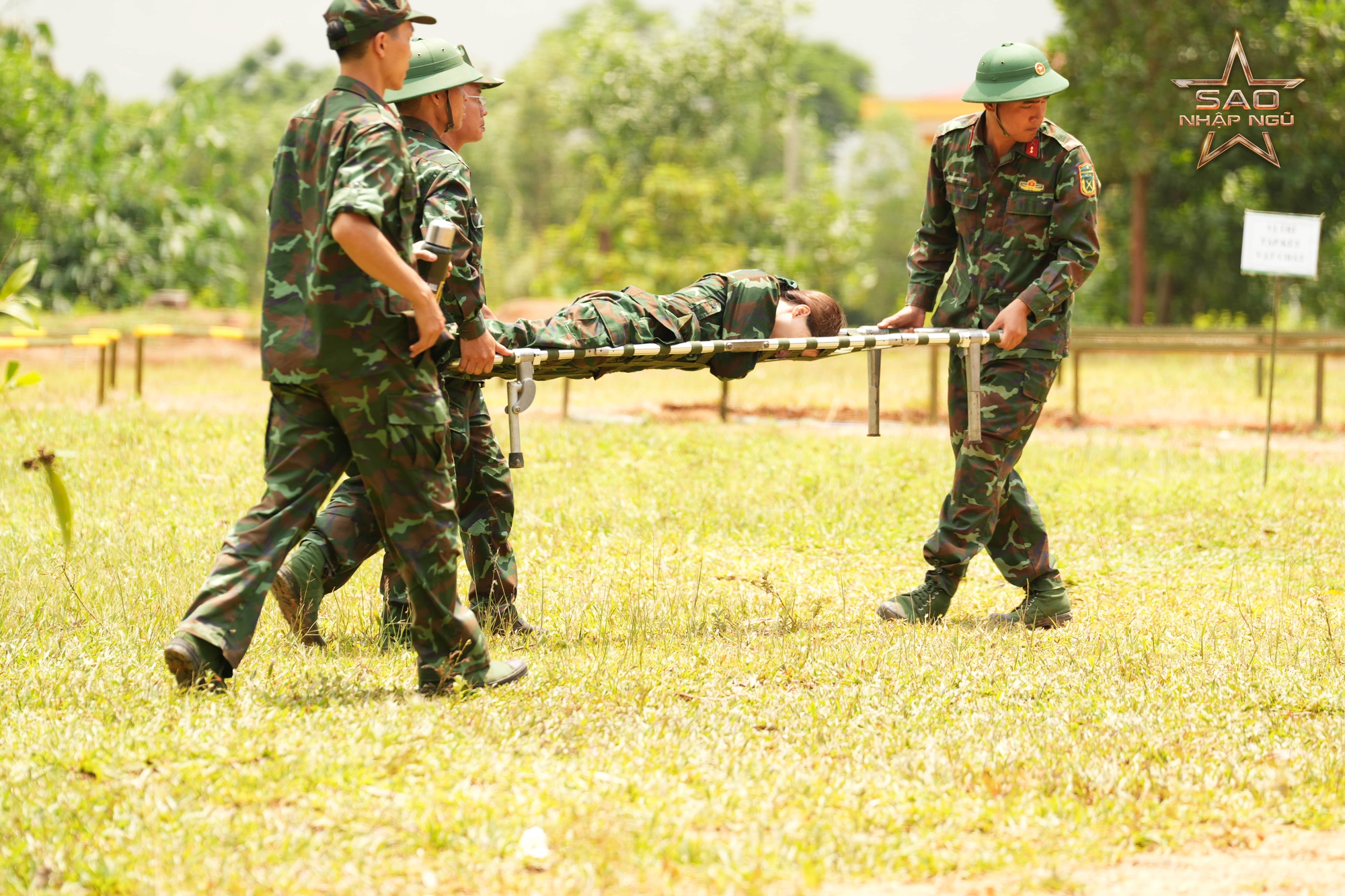 Hòa Minzy chấn thương nặng, phải nằm cáng sau màn đối đầu với Thiên Ân- Ảnh 3.