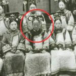 Công chúa cuối cùng của nhà Thanh là ai mà đến Từ Hi Thái hậu cũng phải nể sợ? ban sao cua gia toc giau nhat the gioi 11 17525692857831505583354 1752595821631 17525958217632019539136 0 0 477 764 crop 1752595838750326548116jpg