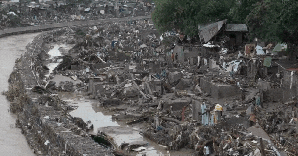 Bão Kalmaegi đổ bộ vào Philippines lần thứ 7, khung cảnh khắp nơi như "ngày tận thế" ban sao cua gia toc giau nhat the gioi 34 17623308523701951181854gifpng