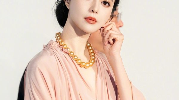 Ảnh hậu làm ầm ĩ giới giải trí bang bang8 7405 1762565416961 1762565417216795524550