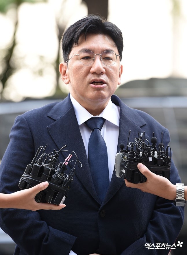 "Cha đẻ BTS" trình diện cảnh sát, thái độ ra sao khi đối mặt với án chung thân? bang2 1 17579059447601206918546 1757909987002 17579099873971434390078