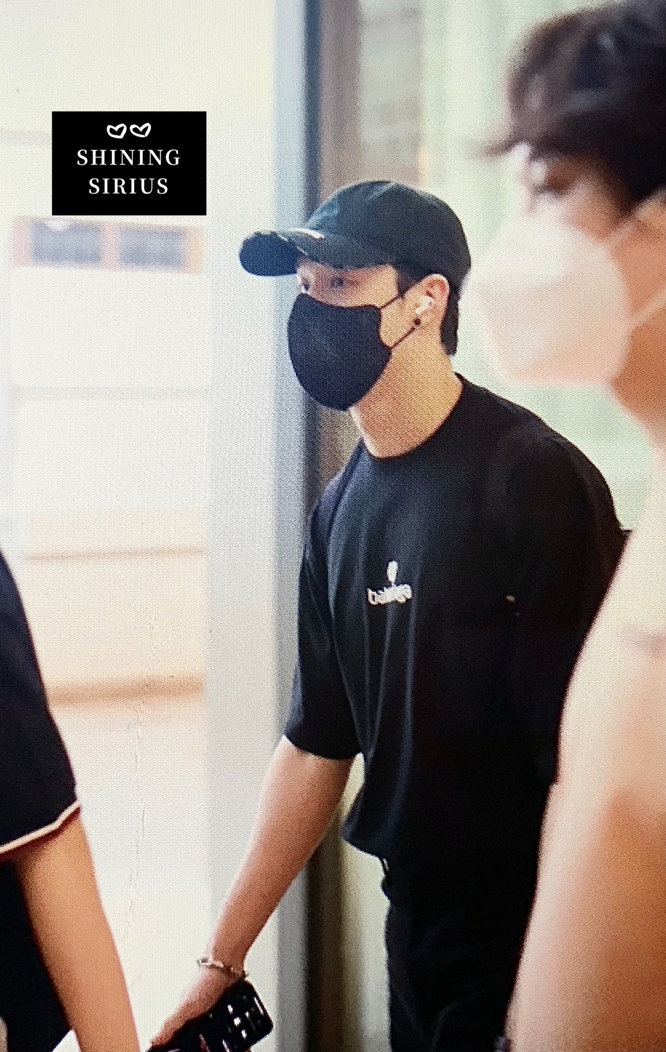 Dàn sao hot thi nhau đi concert BLACKPINK: Lee Min Ho siêu giản dị, dàn gái xinh NewJeans - BABYMONSTER gây sốt- Ảnh 8.