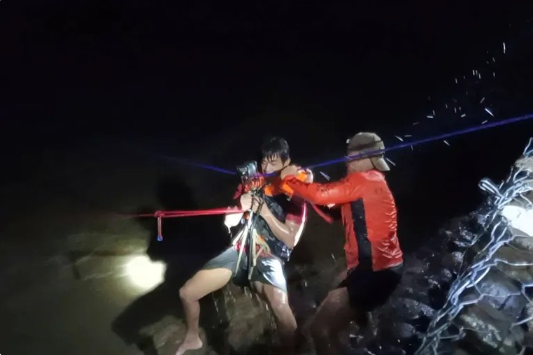 Ảnh hiếm siêu bão Ragasa từ vũ trụ: Cảnh tượng dữ dội như nuốt chửng Trái Đất, phi hành gia ISS nghẹt thở- Ảnh 5. Ảnh hiếm siêu bão Ragasa từ vũ trụ: Cảnh tượng dữ dội như nuốt chửng Trái Đất, phi hành gia ISS nghẹt thở- Ảnh 5.