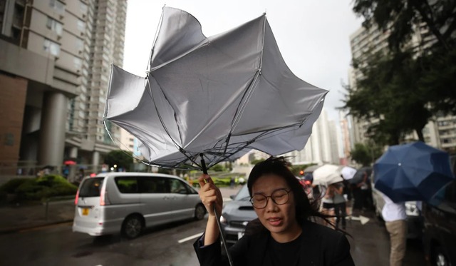 Bão Wipha di chuyển về phía Philippines khiến gần 100.000 người ảnh hưởng, Hong Kong dự kiến nâng mức cảnh báo- Ảnh 6.